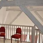 Navarre Hotel