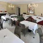 Navarre فندق بو