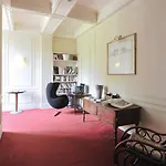Navarre Hotel