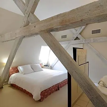 Hotell Navarre Pau