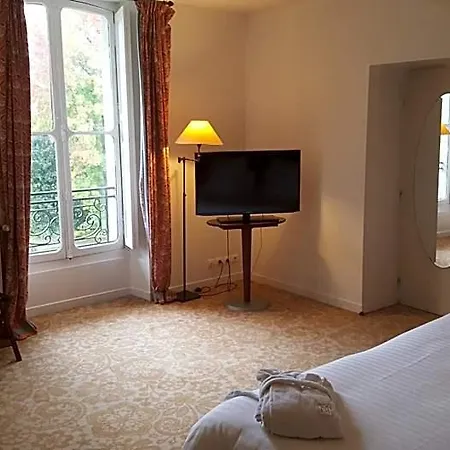 Hotell Navarre Pau